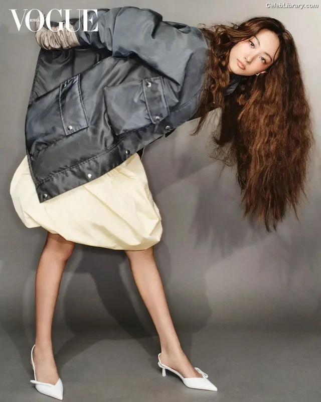 Gawon (Lee Ga-won (이가원) MEOVV) photo 14 of 369