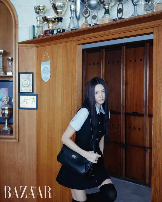 Gawon (Lee Ga-won (이가원) MEOVV) photo 2 of 369