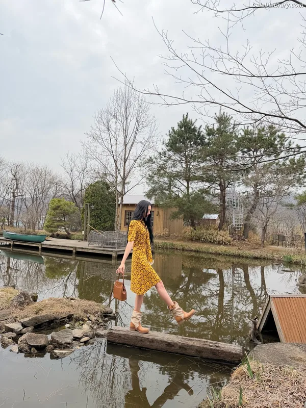 Gawon (Lee Ga-won (이가원) MEOVV) photo 9 of 369