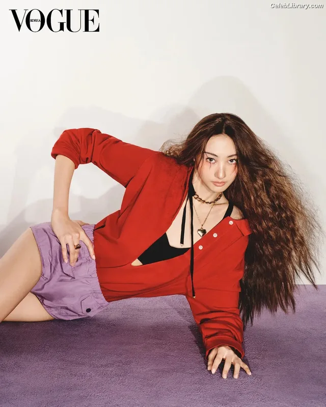 Gawon (Lee Ga-won (이가원) MEOVV) photo 10 of 369
