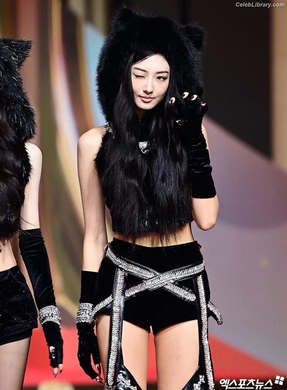 Gawon (Lee Ga-won (이가원) MEOVV) photo 20 of 369