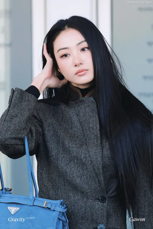 Gawon (Lee Ga-won (이가원) MEOVV) photo 10 of 369