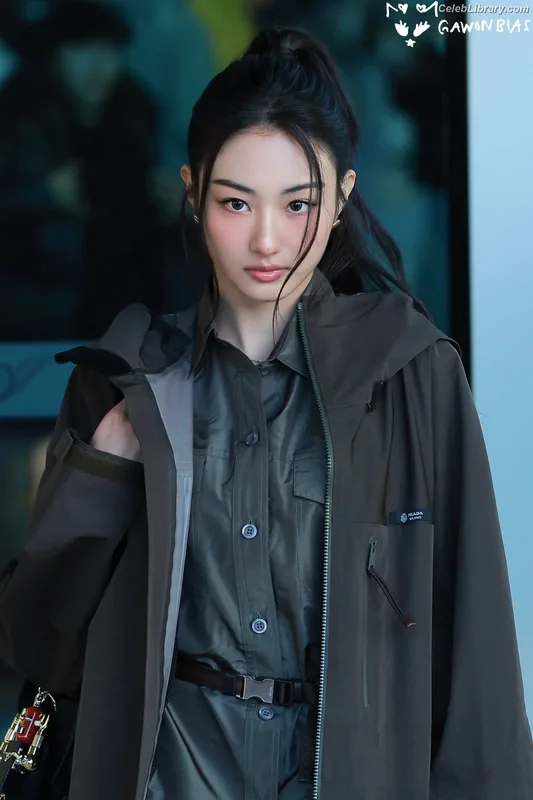 Gawon (Lee Ga-won (이가원) MEOVV) photo 5 of 369