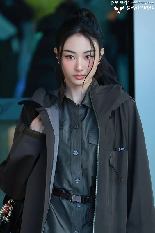 Gawon (Lee Ga-won (이가원) MEOVV) photo 10 of 369