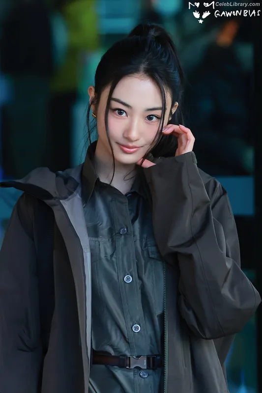 Gawon (Lee Ga-won (이가원) MEOVV) photo 13 of 369