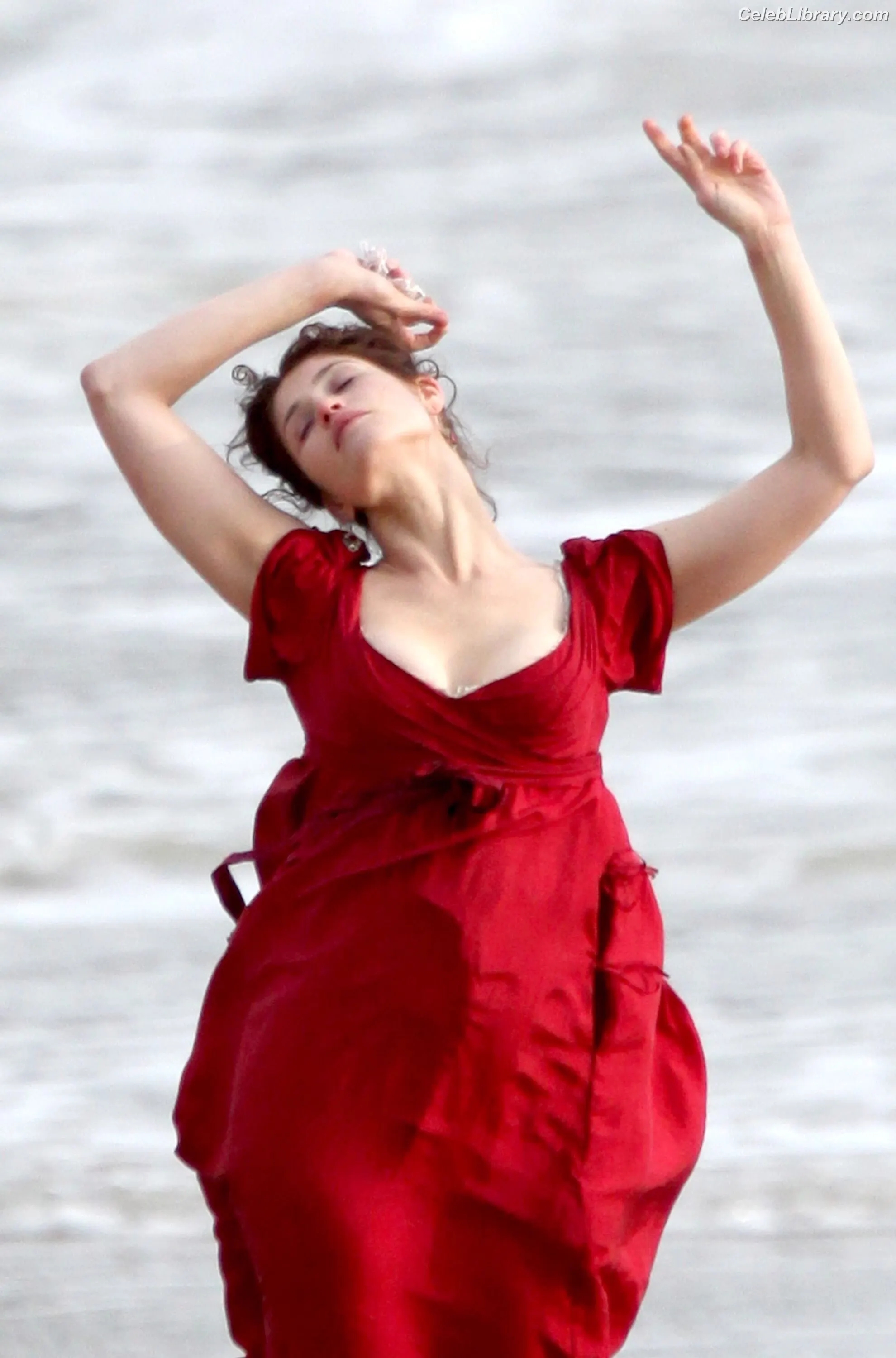 Gemma Arterton photo 9 of 706