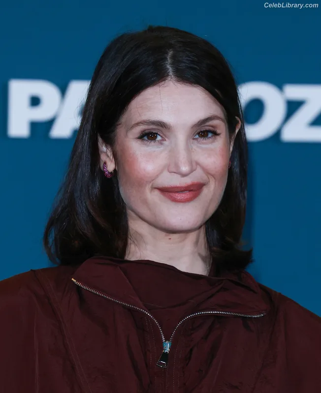 Gemma Arterton photo 16 of 707
