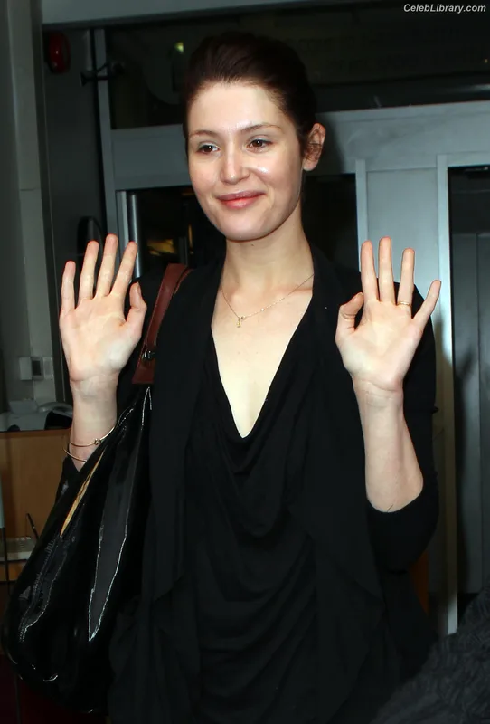 Gemma Arterton photo 3 of 707