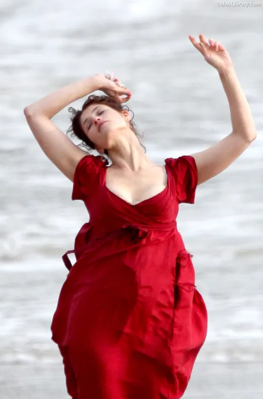 Gemma Arterton photo 9 of 707