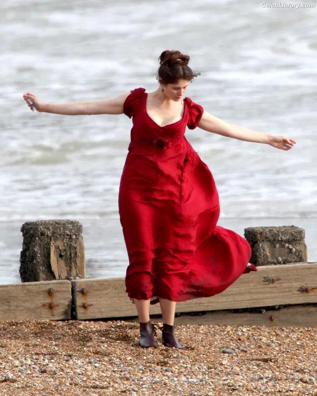 Gemma Arterton photo 10 of 707
