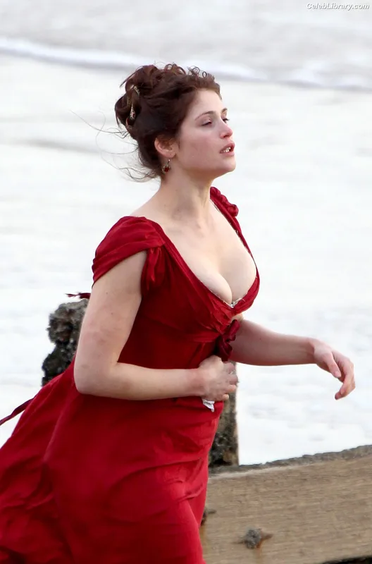 Gemma Arterton photo 17 of 707