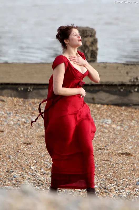 Gemma Arterton photo 4 of 707