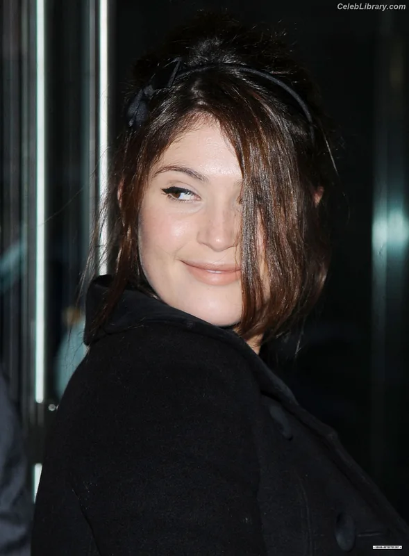 Gemma Arterton photo 21 of 707