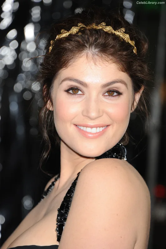 Gemma Arterton photo 1 of 707