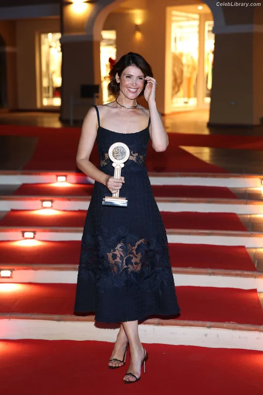 Gemma Arterton photo 7 of 707