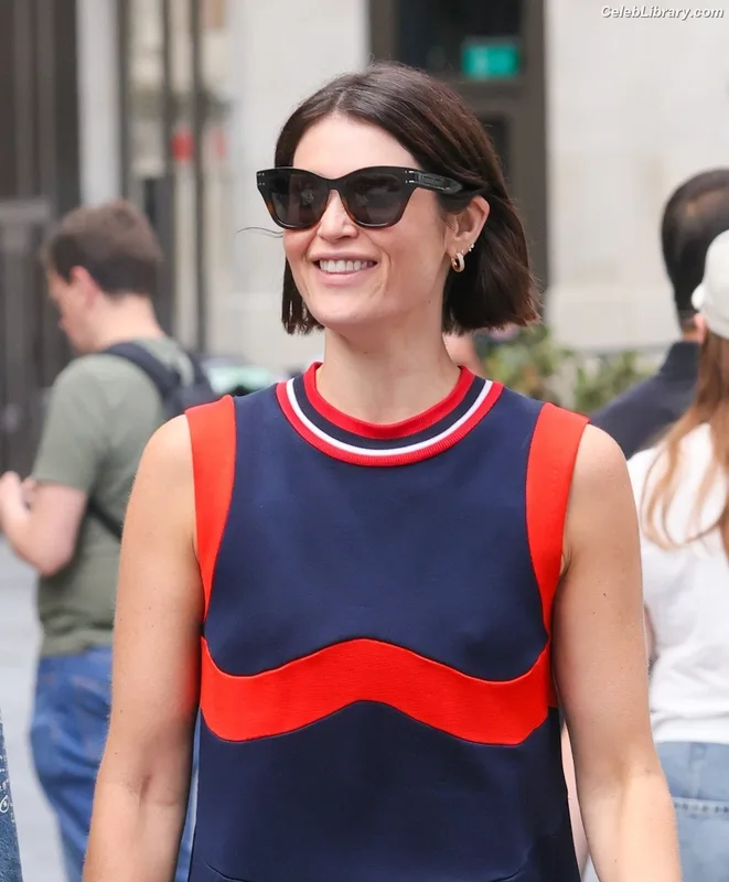 Gemma Arterton photo 14 of 707