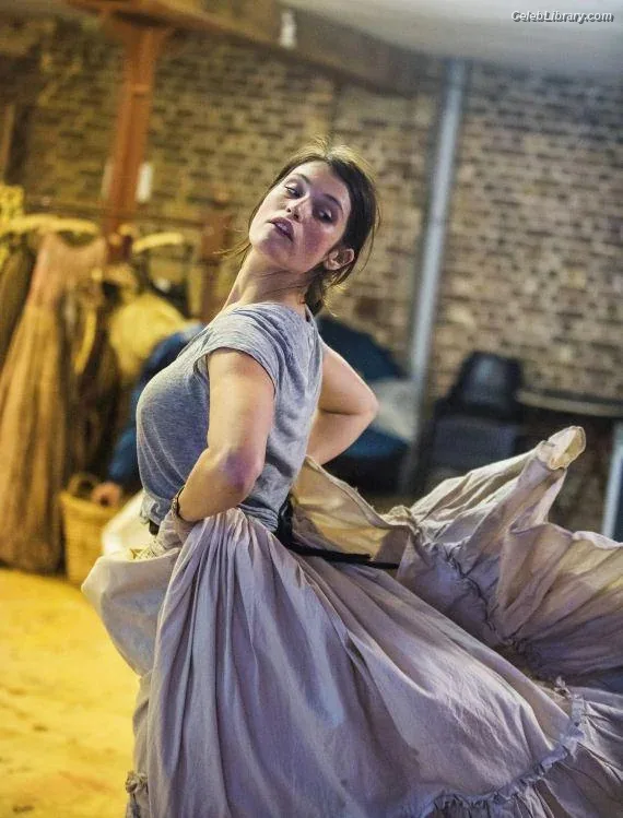 Gemma Arterton photo 24 of 707