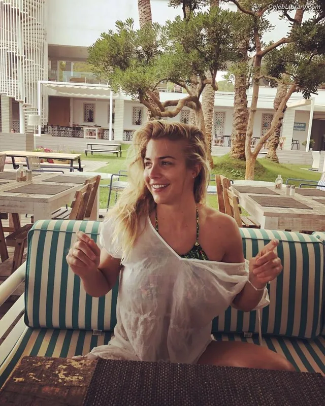 Gemma Atkinson photo 19 of 441