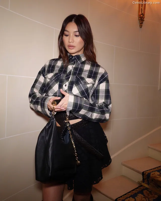 Gemma Chan photo 5 of 92