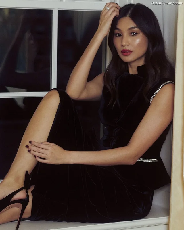 Gemma Chan photo 15 of 92