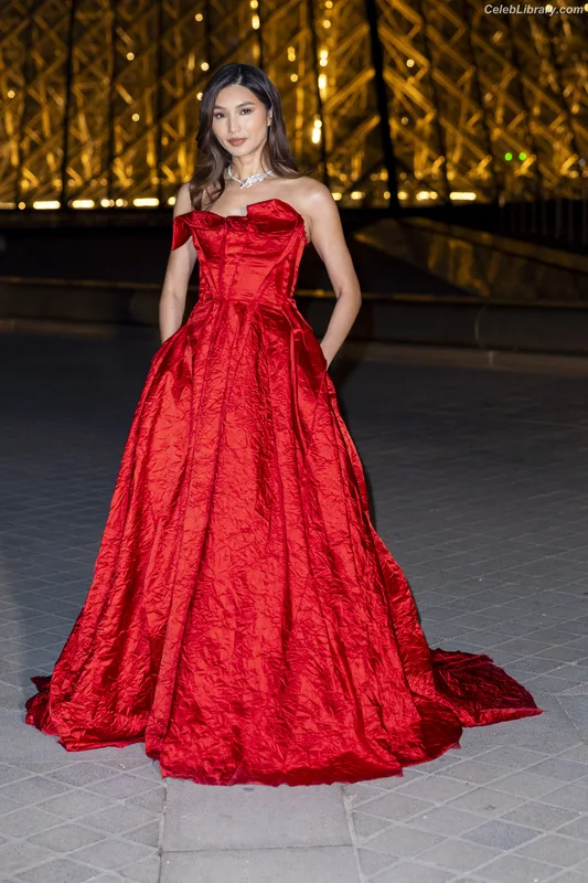 Gemma Chan photo 5 of 92