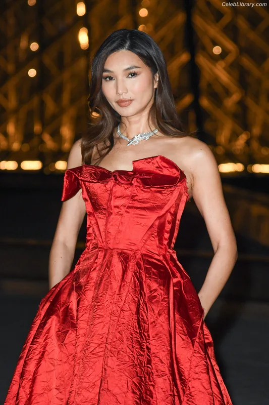 Gemma Chan photo 6 of 92