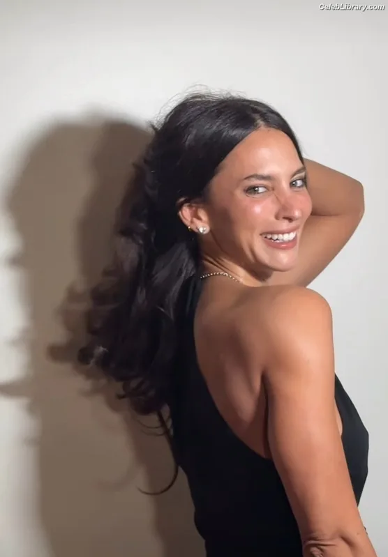 Genesis Rodriguez photo 3 of 132