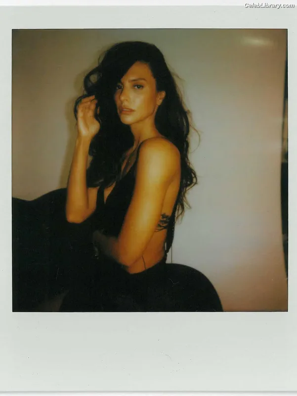 Genesis Rodriguez photo 15 of 132