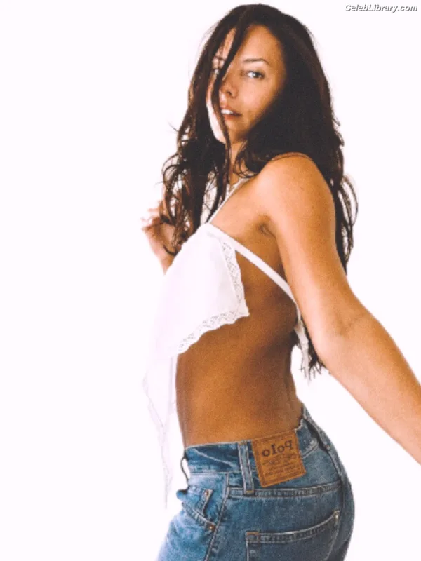 Genesis Rodriguez photo 3 of 132
