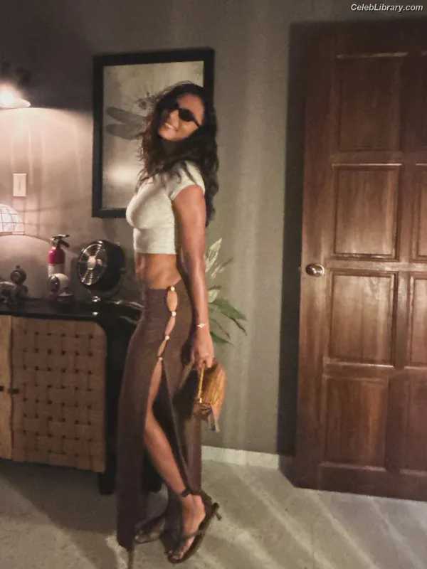 Genesis Rodriguez photo 6 of 132