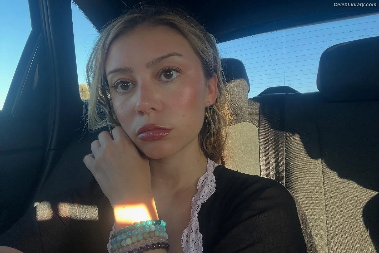 Genevieve Hannelius photo 19 of 312