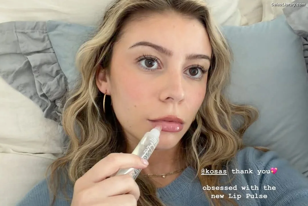 Genevieve Hannelius photo 17 of 312