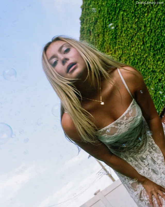 Genevieve Hannelius photo 15 of 313