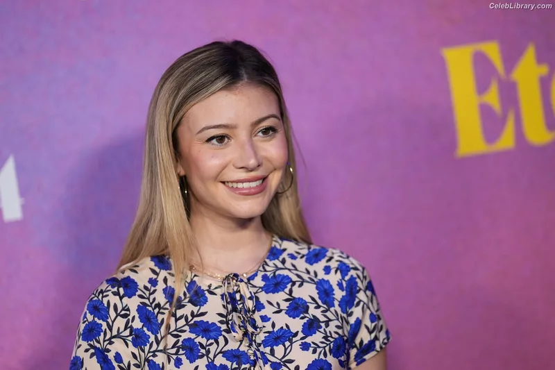 Genevieve Hannelius photo 7 of 313