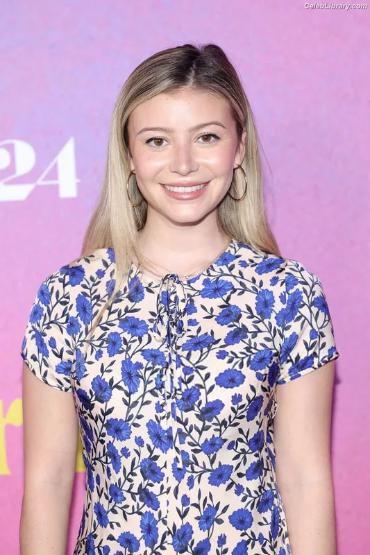 Genevieve Hannelius photo 14 of 313