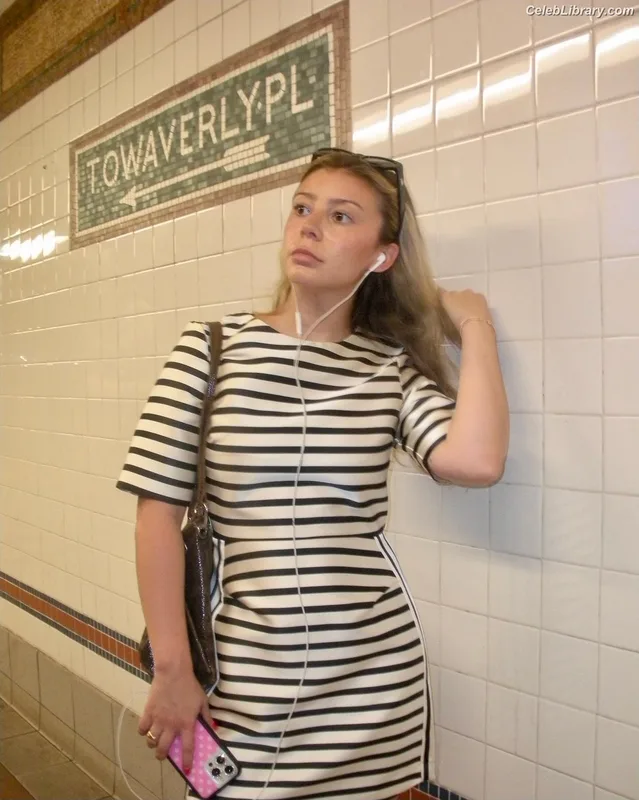 Genevieve Hannelius photo 5 of 313