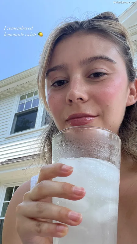 Genevieve Hannelius photo 18 of 313