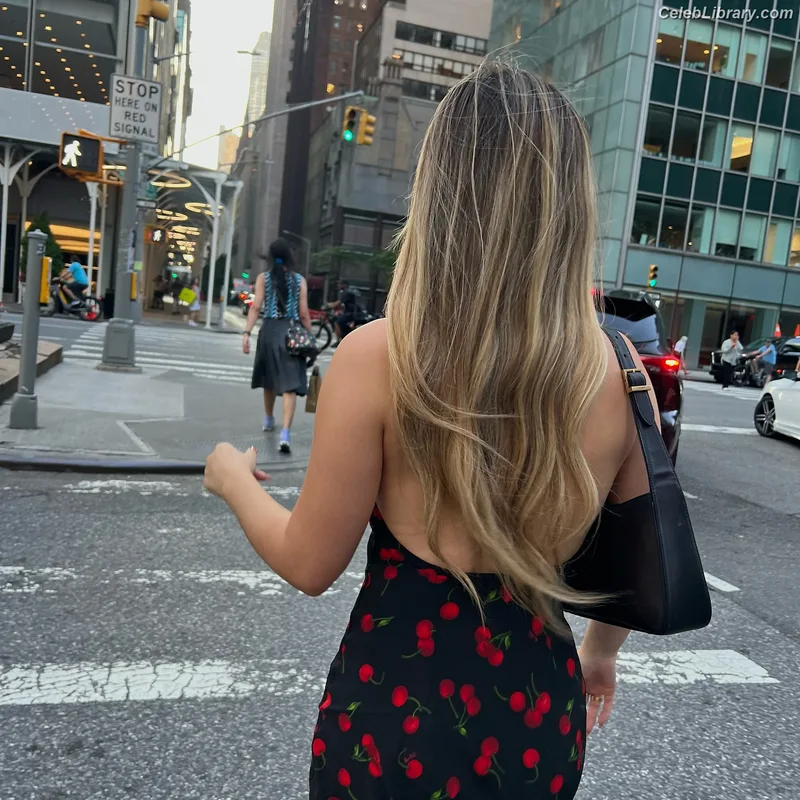 Genevieve Hannelius photo 24 of 313