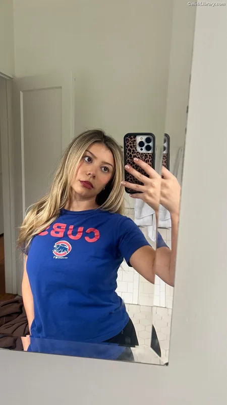 Genevieve Hannelius photo 6 of 313