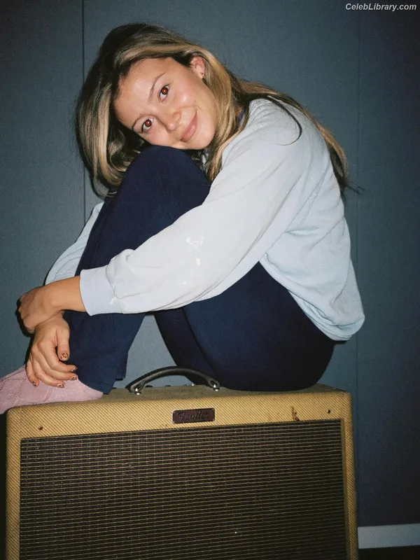 Genevieve Hannelius photo 7 of 313