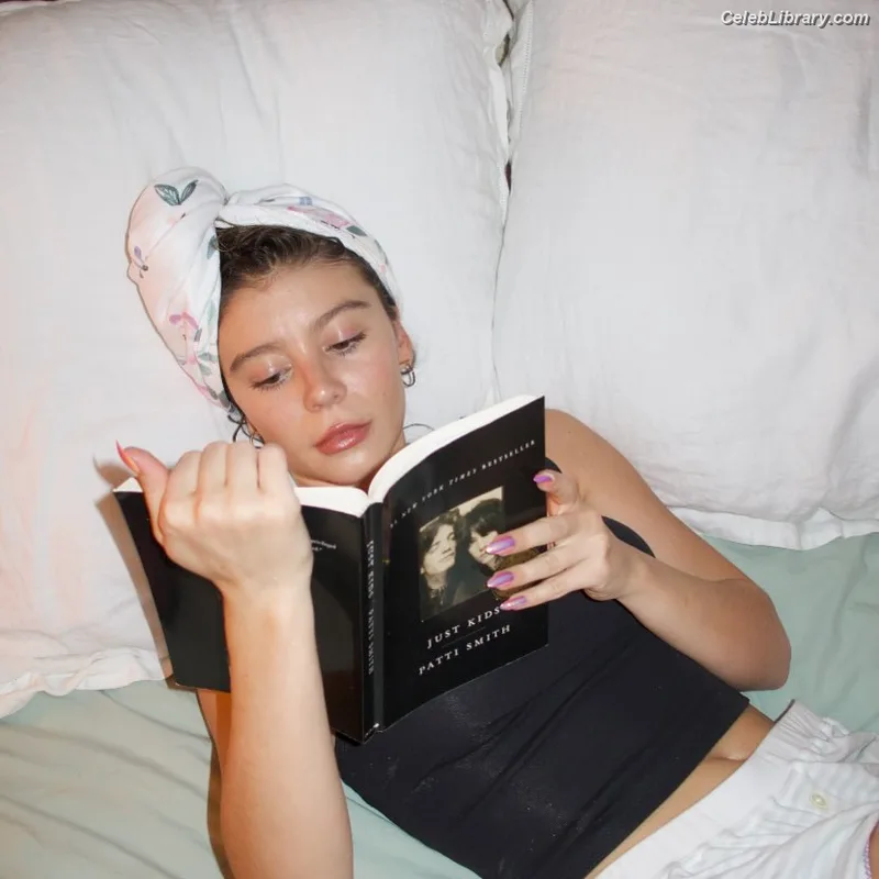 Genevieve Hannelius photo 5 of 313
