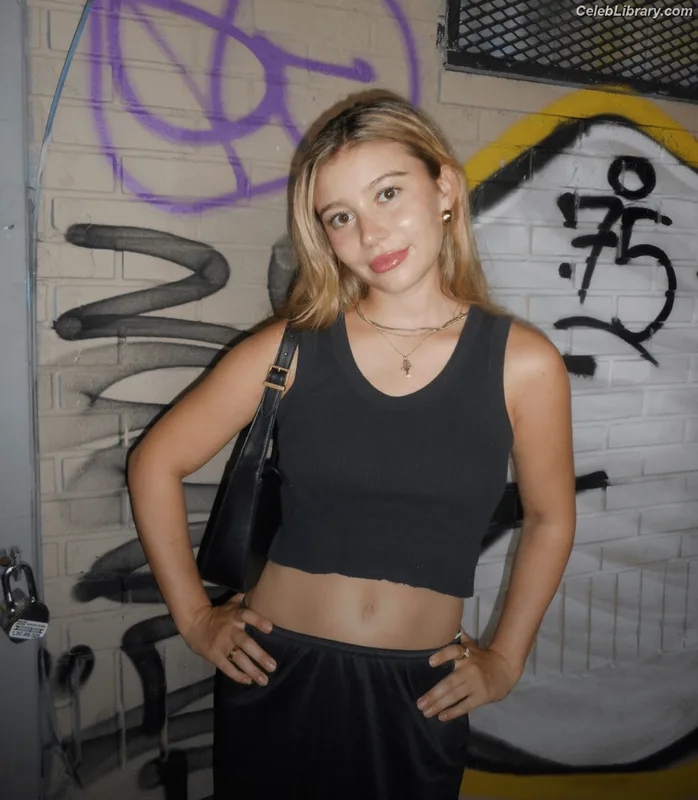 Genevieve Hannelius photo 5 of 313