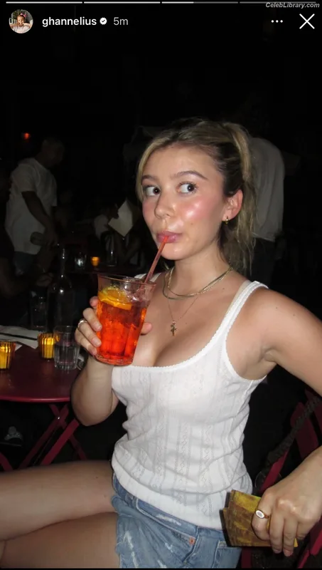Genevieve Hannelius photo 8 of 313