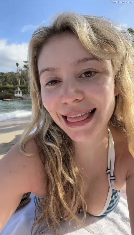 Genevieve Hannelius photo 2 of 313