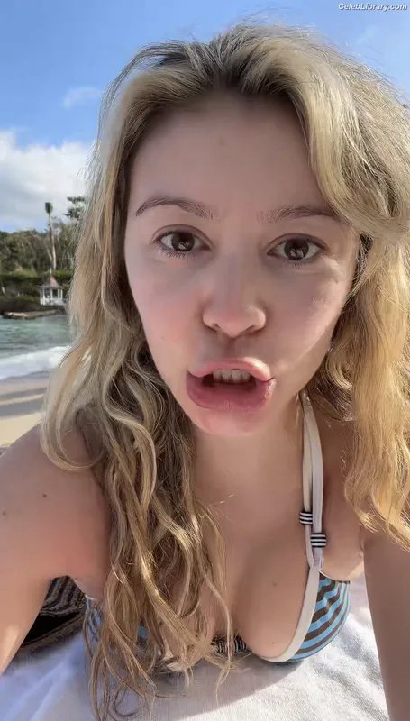 Genevieve Hannelius photo 3 of 313