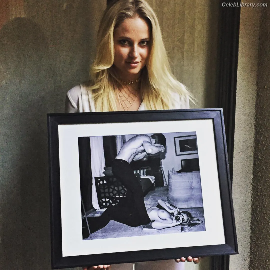 Genevieve Morton photo 5 of 234