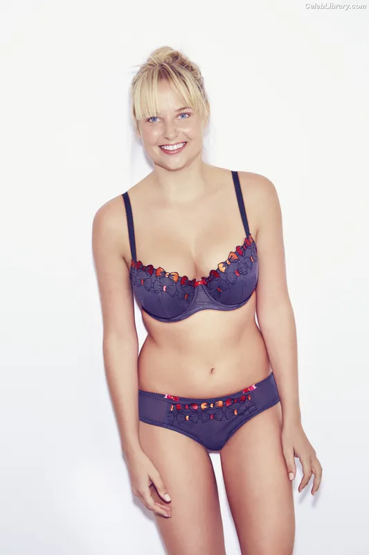 Genevieve Morton photo 12 of 235