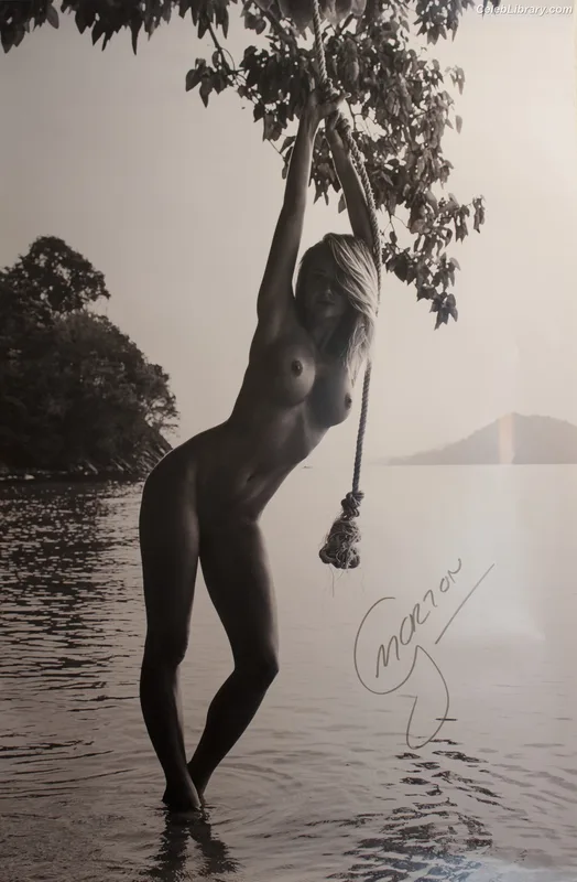Genevieve Morton photo 17 of 235