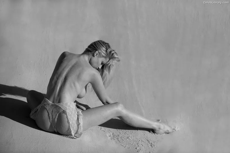 Genevieve Morton photo 16 of 235
