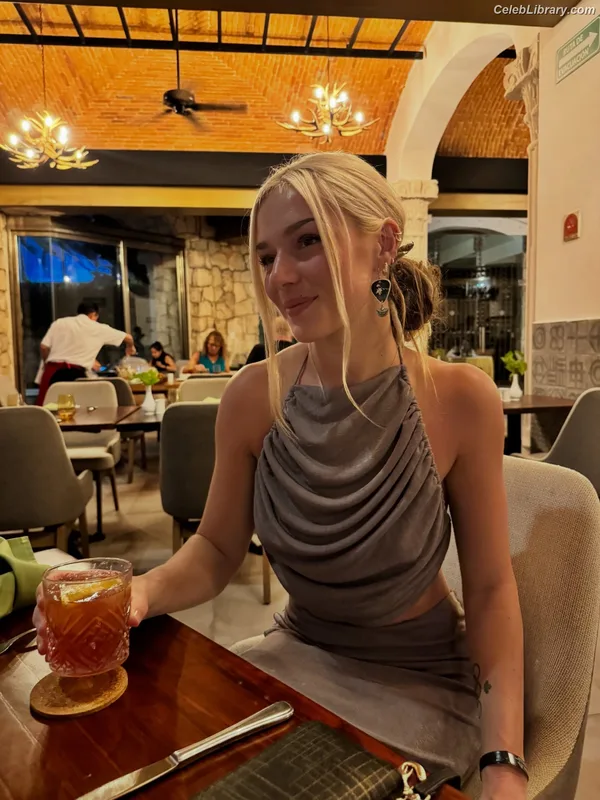 Georgia Ellenwood photo 1 of 263
